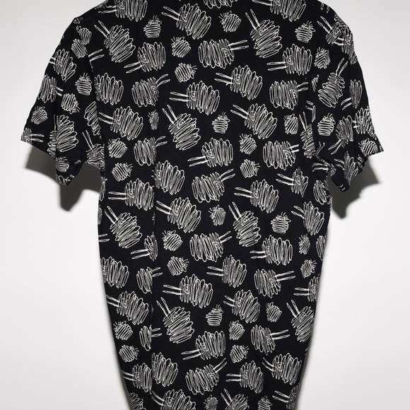 Kaws Snoopy Uniqlo Tee - Picture 2 of 4